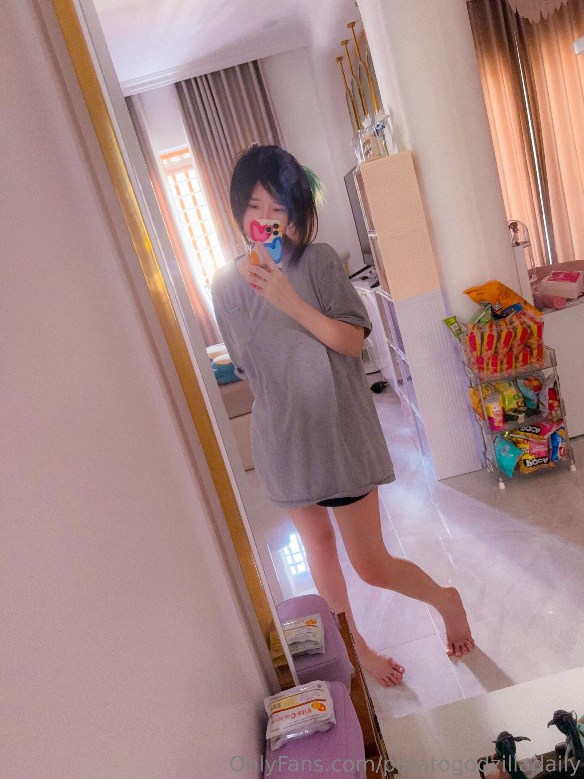 图片[1]-Potato Godzilla – NO.165 OnlyFans Nude Jan 1-31 2025[11P]-XikXak